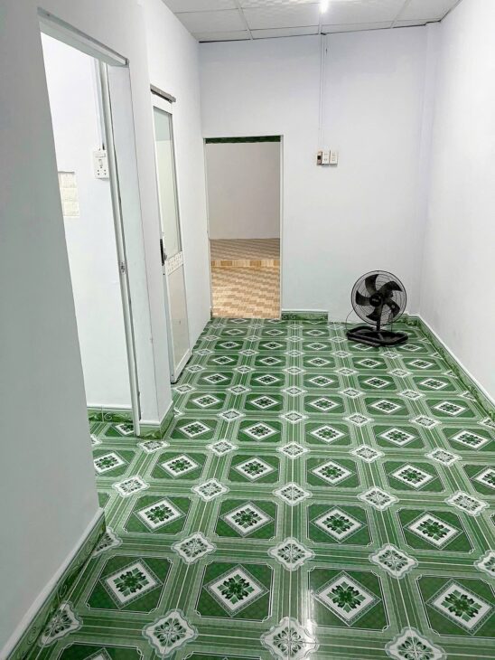 Cho thuê nhà nguyên căn 2pn hẻm Đồng Nai rộng 140m2 giả rẻ 6tr5/tháng