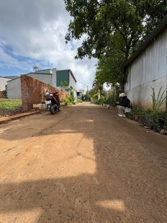 BÁN LÔ ĐẤT SIÊU TO – SÁT CỔNG SAU ĐẠI HỌC TÂY NGUYÊN 4 tỷ 5 Vị trí cực kỳ đắt giá – chỉ vài bước