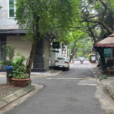 Nhà đẹp trung tâm Đống Đa – phân lô, vỉa hè, ô tô tránh, tiện ích ngập tràn, chỉ 22 tỷ Nhà đẹp trung tâm Đống Đa – phân lô, vỉa hè, ô tô tránh, tiện ích ngập tràn, chỉ 22 tỷ