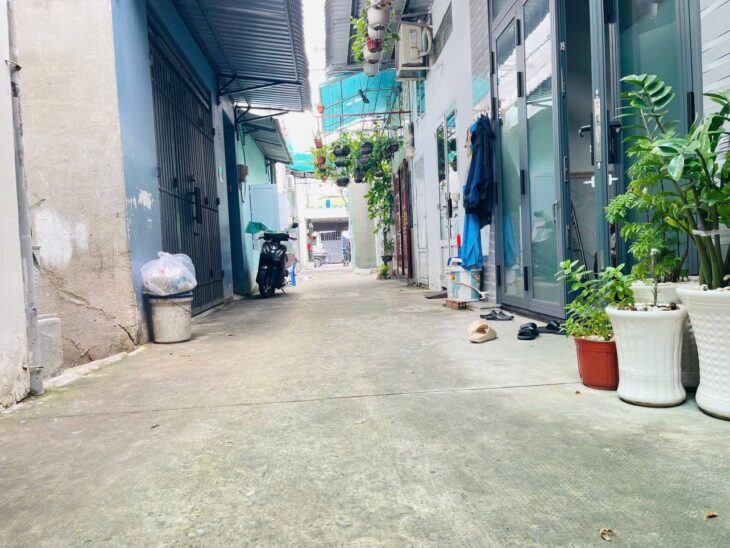 BÁN DÃY TRỌ 6 PHÒNG 2 TẦNG 90M2 HXH. 30M RA MẶT TIỀN PHAN VĂN HÙM TRUNG MỸ TÂY 13 QUẬN 12,