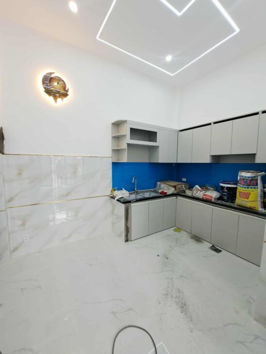 NHÀ 3 TẦNG 40M2 (4X10) XÂY MỚI 100%. HẺM 5M Ô TÔ THÔNG ĐƯỜNG CHIẾN LƯỢC, BTĐA, BÌNH TÂN.