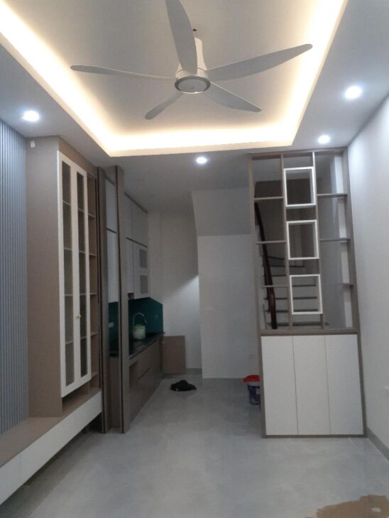 NHÀ MỚI–NỘI THẤT ĐẸP–XÂY CHẮC CHẮN – NGÕ THÔNG – CÁCH 20M RA Ô TÔ_ 5 TẦNG – 31M2-9,5 TỶ.