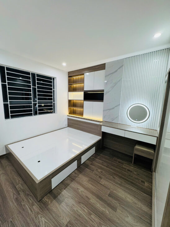 Bán căn hộ chung cư VP5 Linh Đàm, số đỏ 62m2, 2 ngủ full nội thất giá chỉ nhỉnh 4.1 tỷ