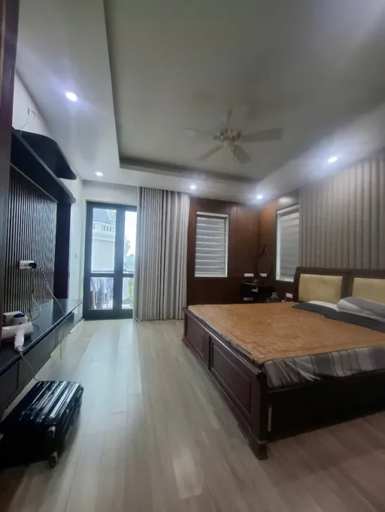 PHÂN LÔ- GARA -Ô TÔ TRÁNH BT KIẾN HƯNG- HÀ ĐÔNG 78mx 5 tầng, 3 thoáng, VỈA HÈ MT 7M 22,9 TỶ.