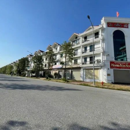 Bán Liền Kề KĐT Phú Lương 92mx4 tầng mt 8m, phân lô, ô tô vừa ở vừa kinh doanh 19.5 tỷ.