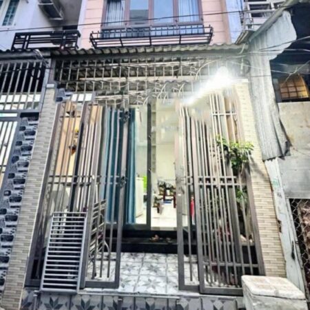 Nhà đẹp 2 tầng 35m2, Vuông – Thống Nhất QV