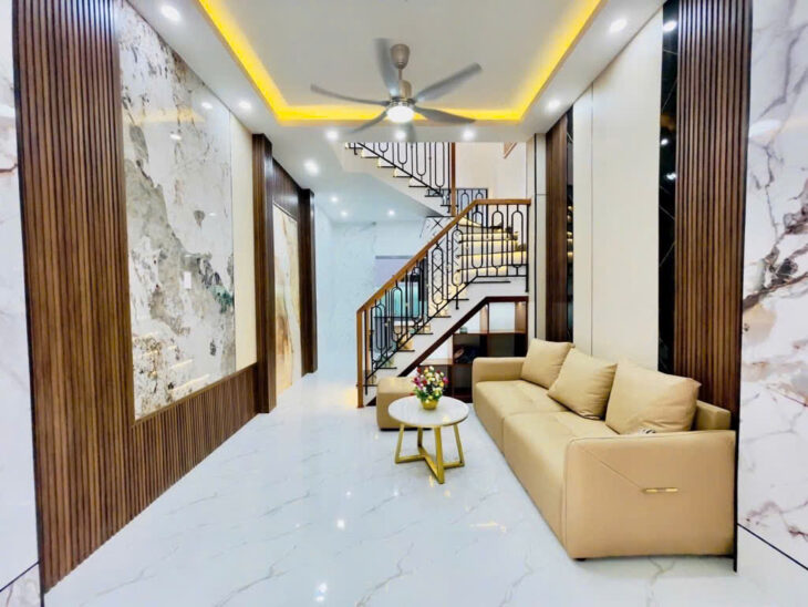 Nhà mới 2 tầng sàn 42m2, Vuông – Quang Trung QV