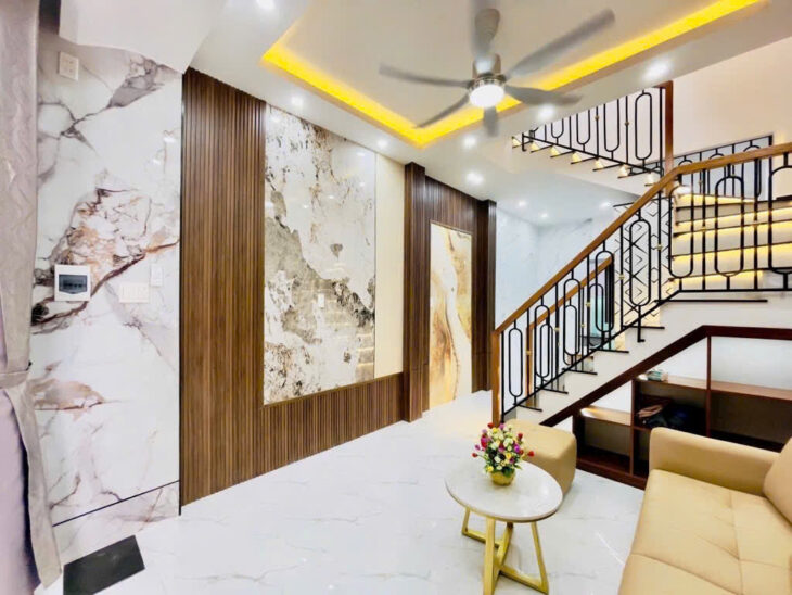 Nhà mới 2 tầng sàn 42m2, Vuông – Quang Trung QV