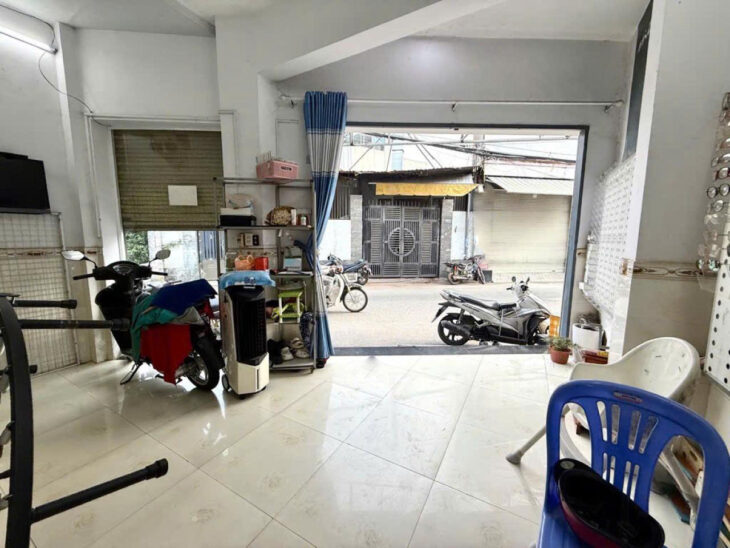 Giảm 200tr! Nhà mặt tiền 2 tầng HXT 40m2, Vuông – Liên Khu 2-5 Q12