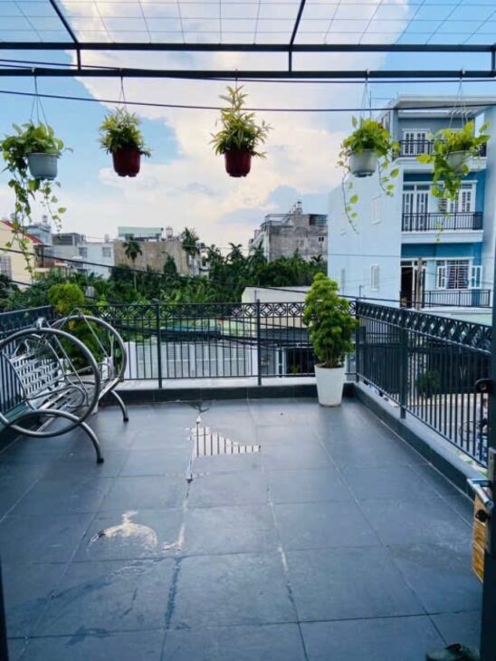 Nhà Mặt tiền Vuông 3 tầng Xe tải tránh 100m2 – Thạnh Lộc 31 Q12