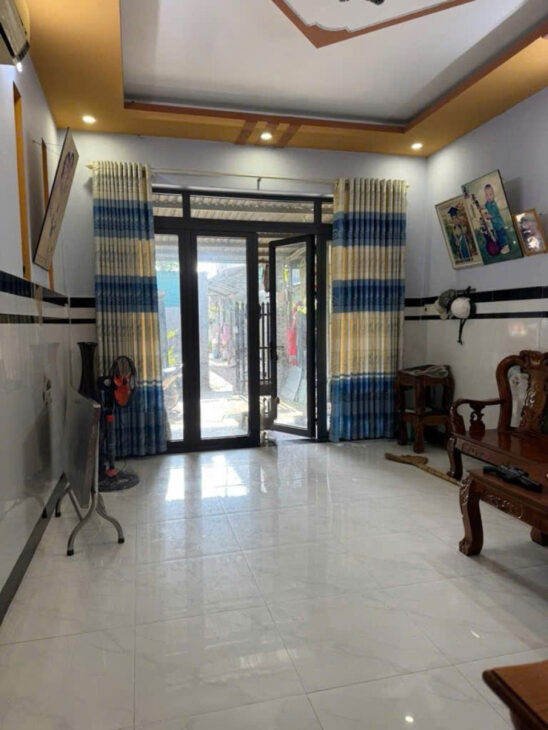 Nhà vuông đẹp Sân rộng 102m2 – Đặng Thúc Vịnh HM