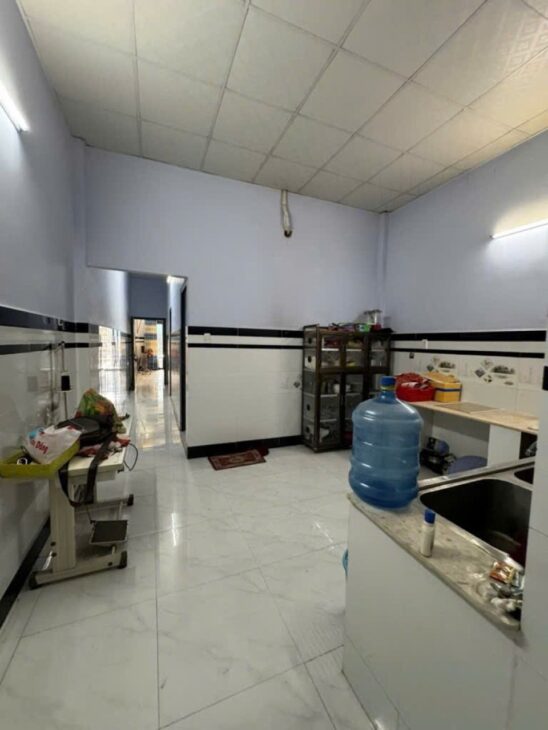 Nhà vuông đẹp Sân rộng 102m2 – Đặng Thúc Vịnh HM