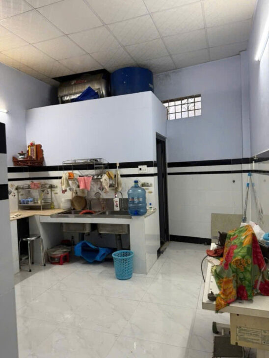 Nhà vuông đẹp Sân rộng 102m2 – Đặng Thúc Vịnh HM