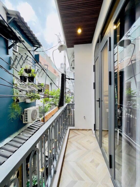 Nhà mới 2 tầng Full nội thất 21m2, Vuông – Đỗ Thúc Tịnh GV