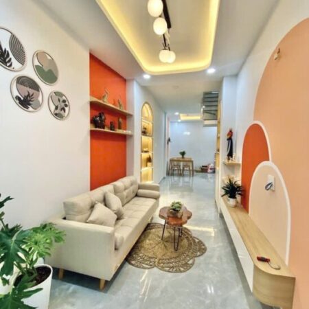 Nhà mới 2 tầng + Sân vườn 32m2 – Phạm Văn Đồng QV