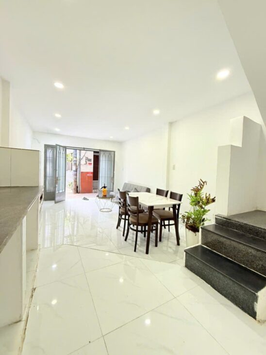 Nhà mới 2 tầng 28m2 – Xô Viết Nghệ Tĩnh BT