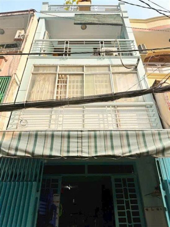 Nhà Vuông 3 tầng Hẻm xe hơi thông 28m2 – Thích Quảng Đức PN