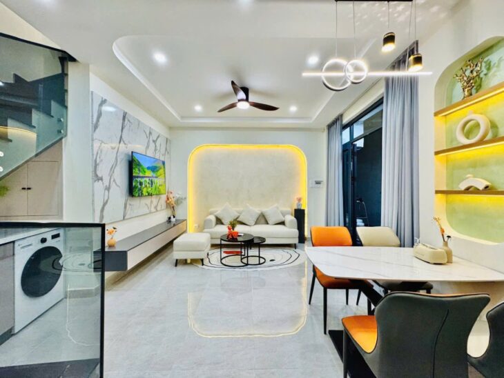 Nhà mới 2 tầng Full nội thất 27m2 – Thích Quản Đức PN