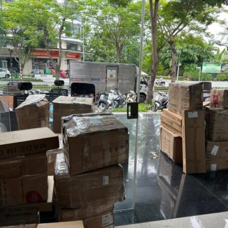 NHÂN VIÊN BÁN HÀNG MỸ PHẨM – TEAM TRẺ CẦN BẠN