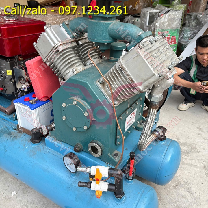 Máy nén khí đầu nổ dầu D30 Khai Sơn giá rẻ