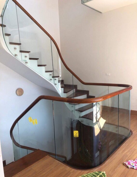 Tôi cho thuê nhà mới, căn góc, 94m2_ 5T; vỉa hè, Hoàng Quốc Việt-31 Tr