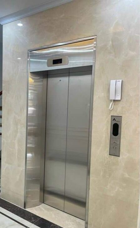 Nhà tôi cho thuê Nhà căn góc, mới, 114m2_ 4T; vỉa hè, Đội Cấn-46 Tr