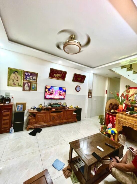 NHÀ HẺM XE HƠI NGAY VÕ VĂN HÁT – BTCT 3 TẦNG 60M2 (4X15M) – NGAY ĐH TÀI CHÍNH MARKETING – LONG