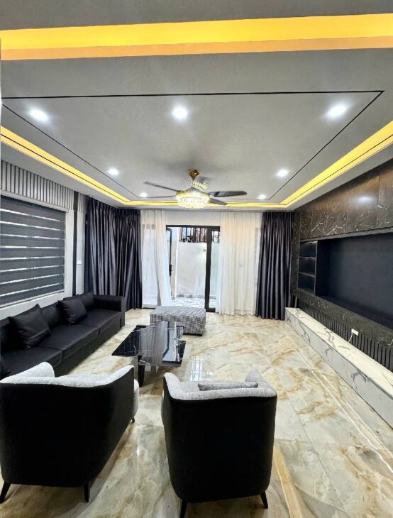 Bán nhà Ngọc Thuỵ Long Biên oto đỗ cổng thông- Nhỉnh 6 tỷ( TL)