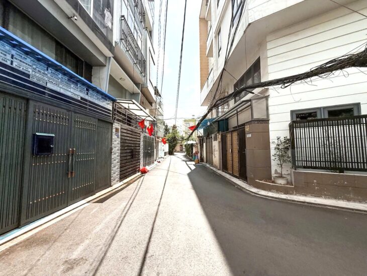 Nhỉnh 6 Tỷ TL– 68M² 4 Tầng BTCT– HẺM XE HƠI– GIÁP PHÚ NHUẬN!