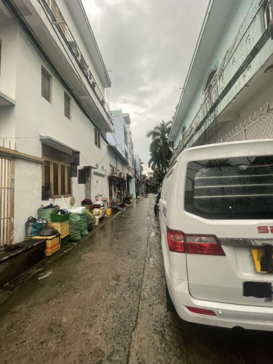 Bán nhà Đường Tân Quý, Quận Tân Phú, hẻm xe tải 6m, ngang 4.05m