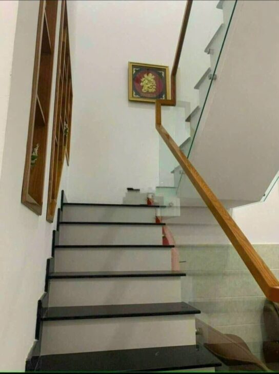 Bán nhà 2 tầng hẻm xe hơi 5m Đường Thạch Lam – 2PN – 6.4 tỷ