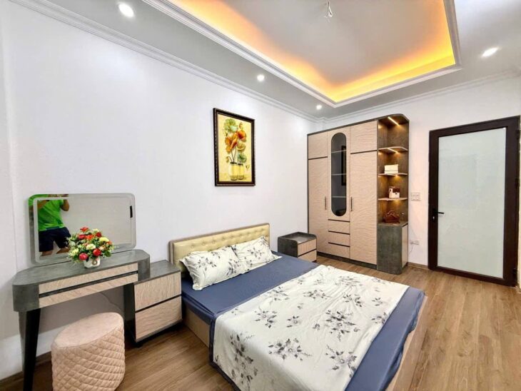 BÁN NHÀ BẠCH MAI HAI BÀ TRƯNG 4 TẦNG THANG MÁY FULL NỘI THẤT ĐẸP GẦN PHỐ 50M 10,5 TY