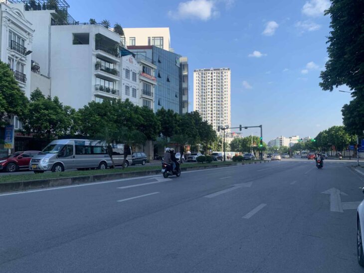 bán nhà phố Hồng Tiến, 120m, mặt tiền 6.6m, ôtô tránh, full thổ cư