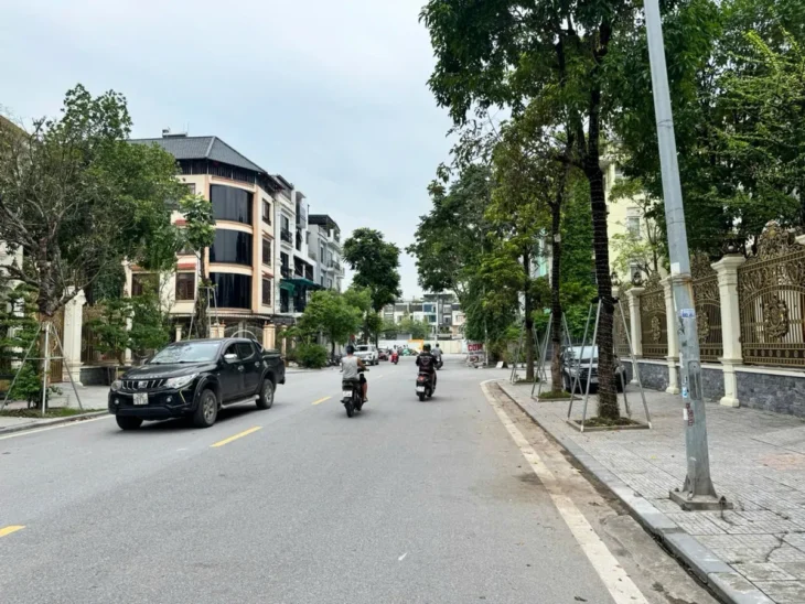 VIP BTLK MẶT PHỐ VĂN PHÚ- HÀ ĐÔNG 260MX 4 tầng, ĐẲNG CẤP, KD ĐỈNH 45 TỶ.