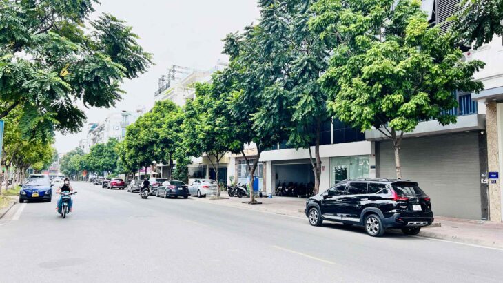 bán nhà Lâm Hạ- bệnh viện Tâm Anh, 90m x 4 tầng, mặt tiền 6m, phân lô, vỉa hè, ôtô tránh