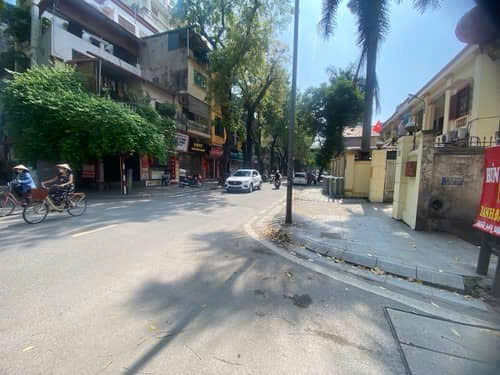 CHỈ 500 TRIỆU M NHÀ MẶT PHỐ NGUYỄN CÔNG HOAN 72M 5TẦNG THANG MÁY KD ĐỈNH GIÁ 36.5 TỶ 0336212066
