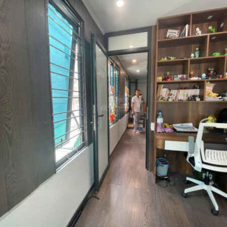 3.79 tỷ – 27m2 nhà mặt ngõ phố Trương Định – lô góc oto đỗ cửa, KD, không QH, 4 ngủ, 4 tầng