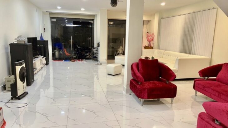 BIỆT THỰ 3 TẦNG CMT8 Q10 – HẺM XE HƠI 8M – DÒNG TIỀN 100TR/THÁNG