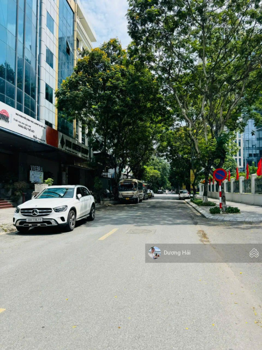 Bán đất phân lô phố Dịch Vọng Hậu – Cầu Giấy – Diện tích 150m Ô tô Tránh View Vườn Hoa Hiếm