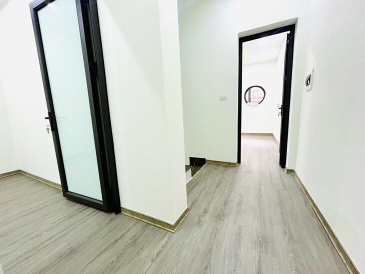 Linh Đàm 54m 4 tầng 13.5 tỉ