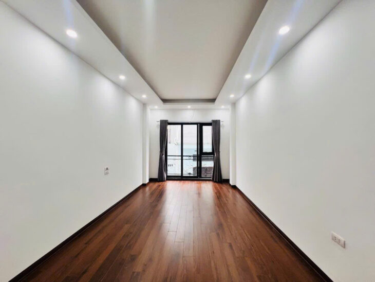 NHÀ MỚI LÁNG HẠ KÍNH KONG – THIẾT KẾ HIỆN ĐẠI 30m2 5 tầng mặt tiền 3.2m Giá 7.98 tỷ