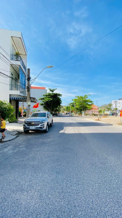 BÁN LÔ ĐẤT CỰC ĐẸP MẶT TIỀN ĐƯỜNG VÕ VĂN DŨNG HÒN XỆN – PHƯỜNG BẮC NHA TRANG (Vĩnh Hòa cũ)
