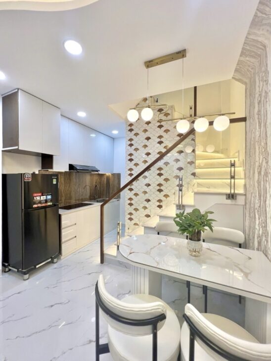 SIÊU PHẨM HOÀNG SA QUẬN 3 FULL NỘI THẤT SANG XỊN MỊN – 3 TẦNG 2PN SD ~70M2 NGANG 3.6M SỔ A4 –