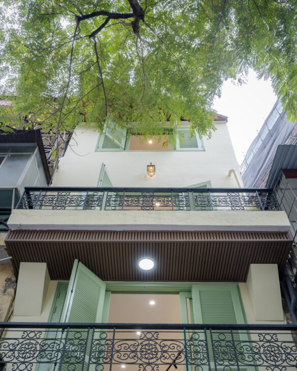 Bán nhà Thúy Lĩnh diện tích 35m, 5 tấng, mặt tiền 3.5m giá gần 7 tỷ có thang máy ô tô vào nhà, mặt