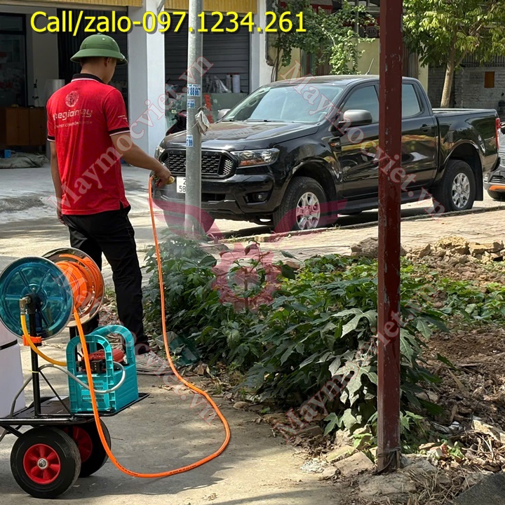 Máy phun thuốc đẩy tay ắc quy Turbo TBA60 giá rẻ