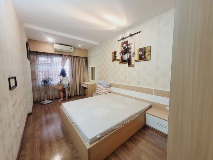 BÁN NHÀ TÔN ĐỨC THẮNG ĐỐNG ĐA NHÀ ĐẸP Ở LUÔN NGÕ RỘNG THOÁNG 5 TẦNG 7,5 TỶ