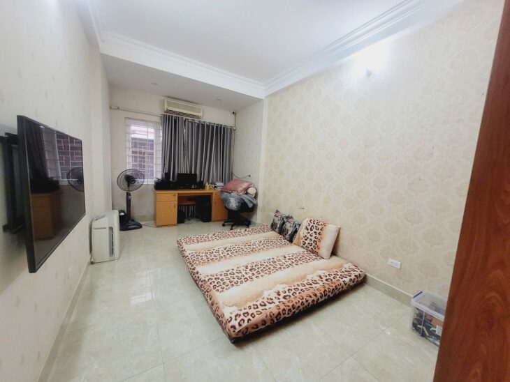 BÁN NHÀ TÔN ĐỨC THẮNG ĐỐNG ĐA NHÀ ĐẸP Ở LUÔN NGÕ RỘNG THOÁNG 5 TẦNG 7,5 TỶ