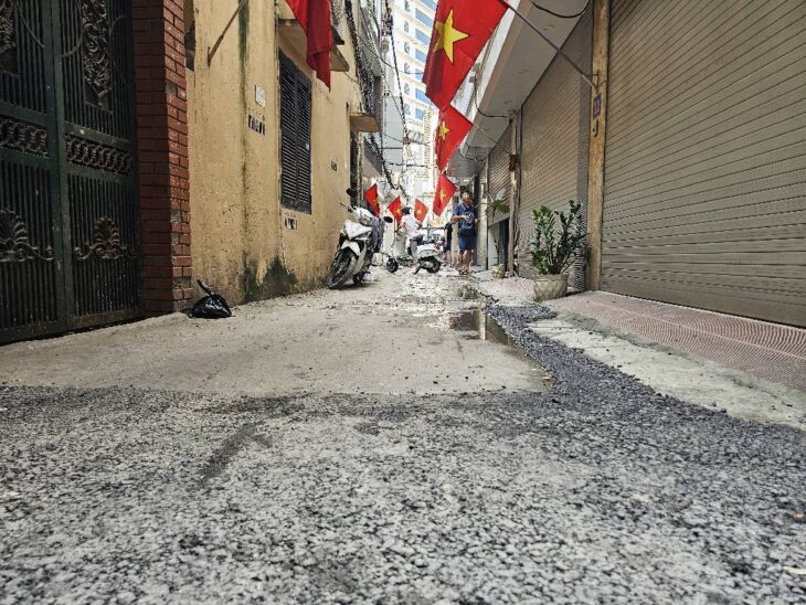 NHÀ MẶT NGÕ Ô TÔ NGUYỄN VĂN CỪ – 5 TẦNG KINH DOANH DÒNG TIỀN 15 TRIỆU/THÁNG!