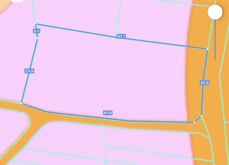 1,760m2 có 300m2 thổ cư, 2 mặt tiền đường, kích thước đẹp, đất nở hậu.