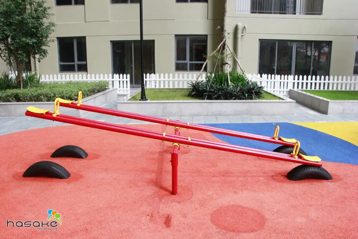 Chuyên thi công thiết bị sân chơi cho trẻ em tại TPHCM